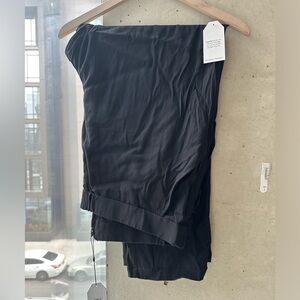 Universal Standard Smart Signature Pants, black, size M, new with tags